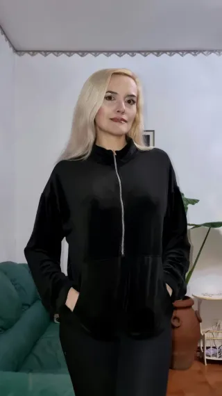 Felpa ciniglia Beloved nera