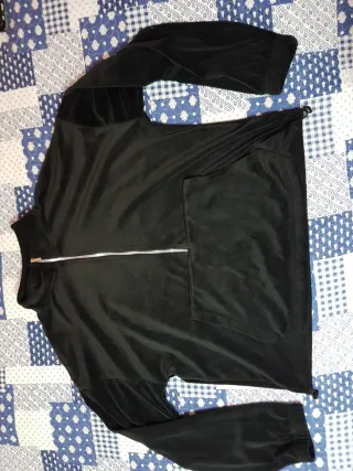 Felpa ciniglia Beloved nera