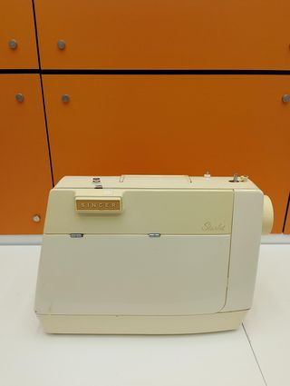MAQUINA DE COSER SINGER 354 + CARGADOR