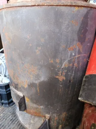 Estufa de hierro negra y gris