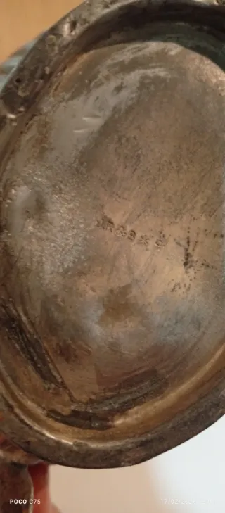 Tetera antigua plateada