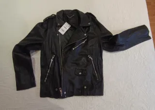 Chaqueta de cuero Zara Talla L sin estrenar