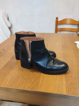 Botas de cuero negras