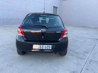 Toyota Yaris 2010