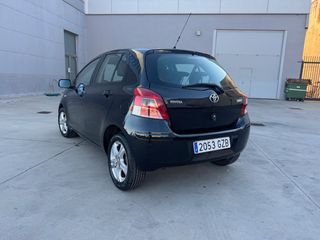 Toyota Yaris 2010