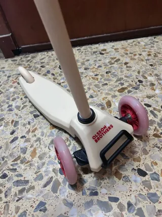 Patinete infantil Olsson & Brothers ruedas LED