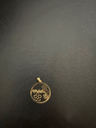 Colgante oro 18k mama con flores