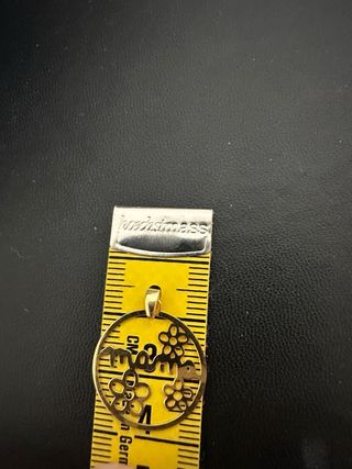 Colgante oro 18k mama con flores