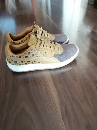 Zapatillas Puma Beige y Gris Talla 44