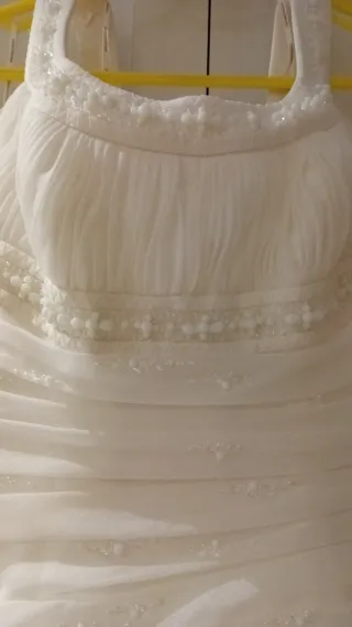 Vestido Novia, Faldón y Zapatos.