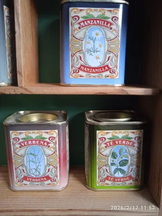 Armario expositor de té