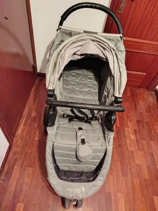 Carrito de bebé City Mini gris