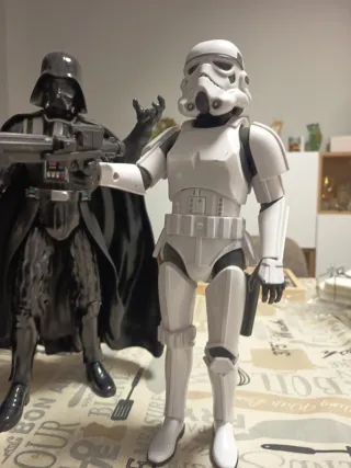 4 Figuras Star Wars Realistas los 4 por 80€