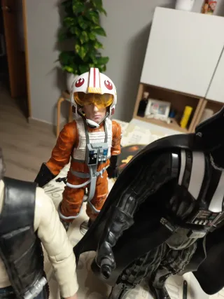 4 Figuras Star Wars Realistas los 4 por 80€