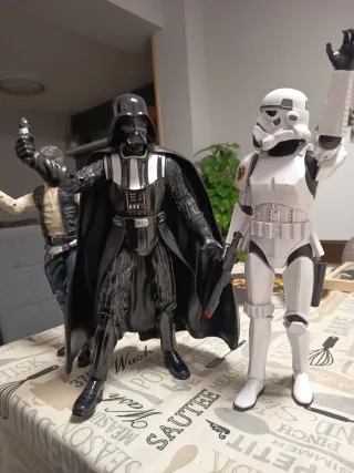 4 Figuras Star Wars Realistas los 4 por 80€