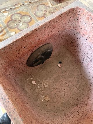 Pila de piedra rústica