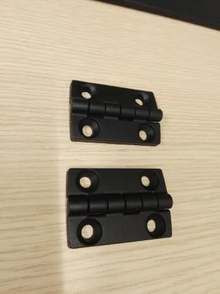 2 Cerniere in plastica 6x4 cm
