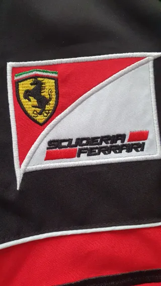 Chaqueta Ferrari F1 Bomber Negra