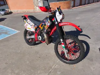 Honda CRM125R Enduro Moto
