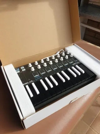 Arturia Minilab MKII Controlador MIDI