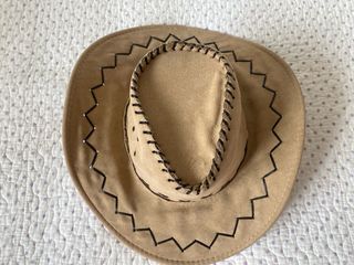 Gorro cowboy beige con costuras, nuevo