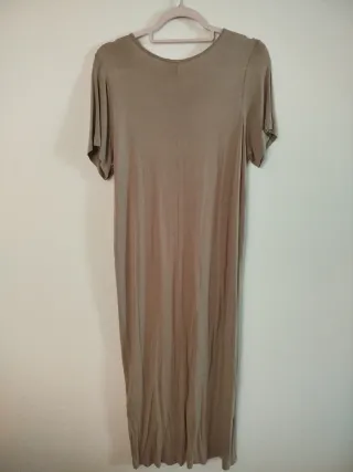 Vestido largo manga corta beige/marrón