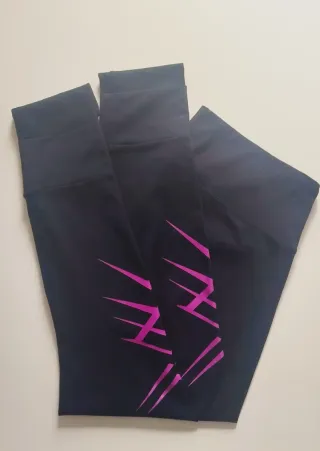 Mallas deportivas Asics negras y moradas Talla M