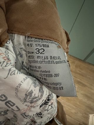 Pantaloni cargo