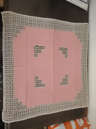 Tovaglietta the rosa antico con pizzo