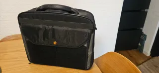 Maletín portátil TARGUS