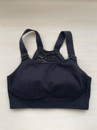 Top deportivo negro talla M