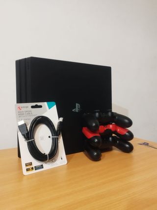 PS4 Pro + Juegos + 3 Mandos