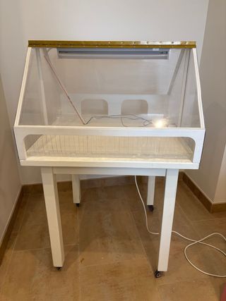 Mesa de trabajo con ruedas 100x100