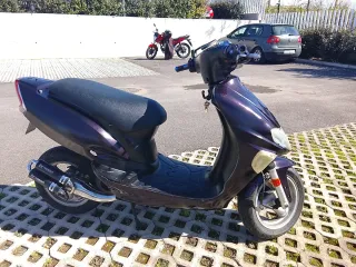 Kymco Vitality 50 2T Morado