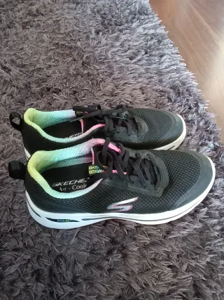 Zapatillas Skechers Talla 36.5 Negro/Rosa