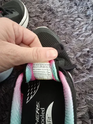 Zapatillas Skechers Talla 36.5 Negro/Rosa