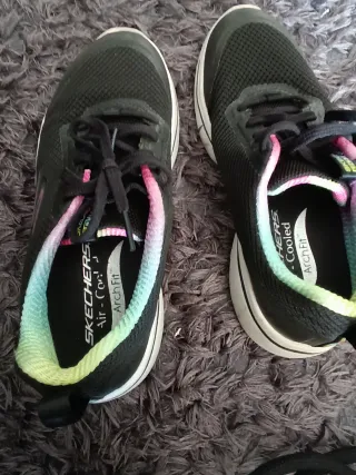 Zapatillas Skechers Talla 36.5 Negro/Rosa