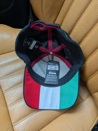 Gorra Alfa Romeo F1 Team Original Negra y Roja