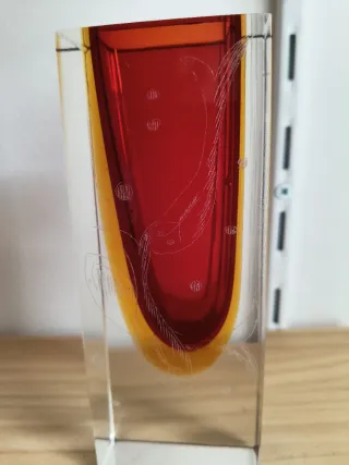 Vaso Murano Sommerso elegante con pesce