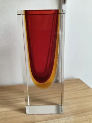 Vaso Murano Sommerso elegante con pesce
