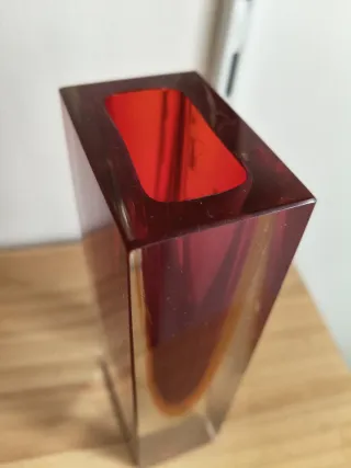 Vaso Murano Sommerso elegante con pesce