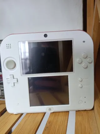 Nintendo 2DS Blanca y muchos juegos