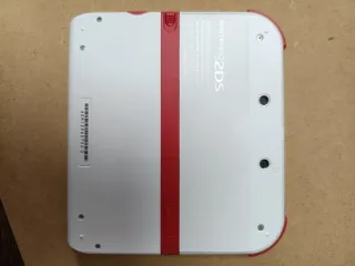 Nintendo 2DS Blanca y muchos juegos