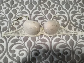 SUJETADOR DE ENCAJE, NUEVO!!