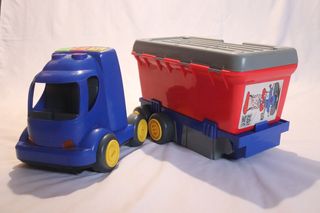 Camión de Juguete con Caja de Herramientas