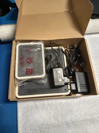 Decodificador y Router Movistar