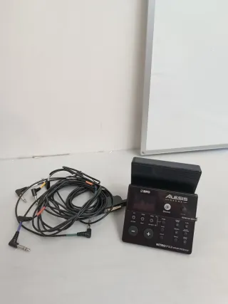 ///Batería Electrónica Alesis// W31Y2777