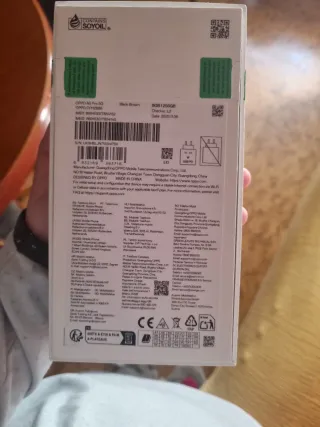 Teléfono móvil negro