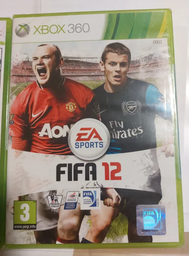 Xbox 360 Juegos: PURE y FIFA 12