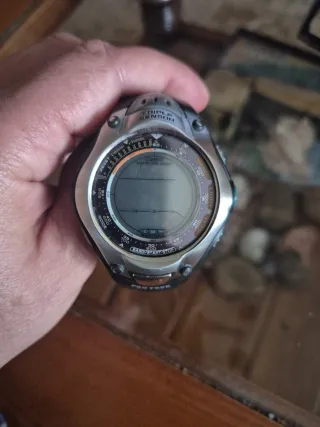 Reloj Casio Triple Sensor Pro Trek modelo PRG 70